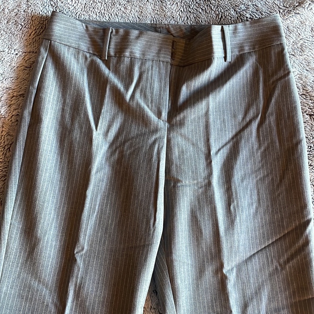 Women’s three-piece gray pinstripe Ann Taylor suit - Picture 3 of 5